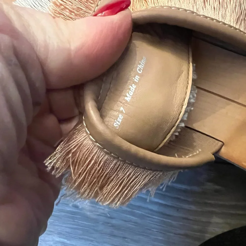 Dolce Vita Haya Sandals Natural Fringe Flat Slides Size 7 Pink White